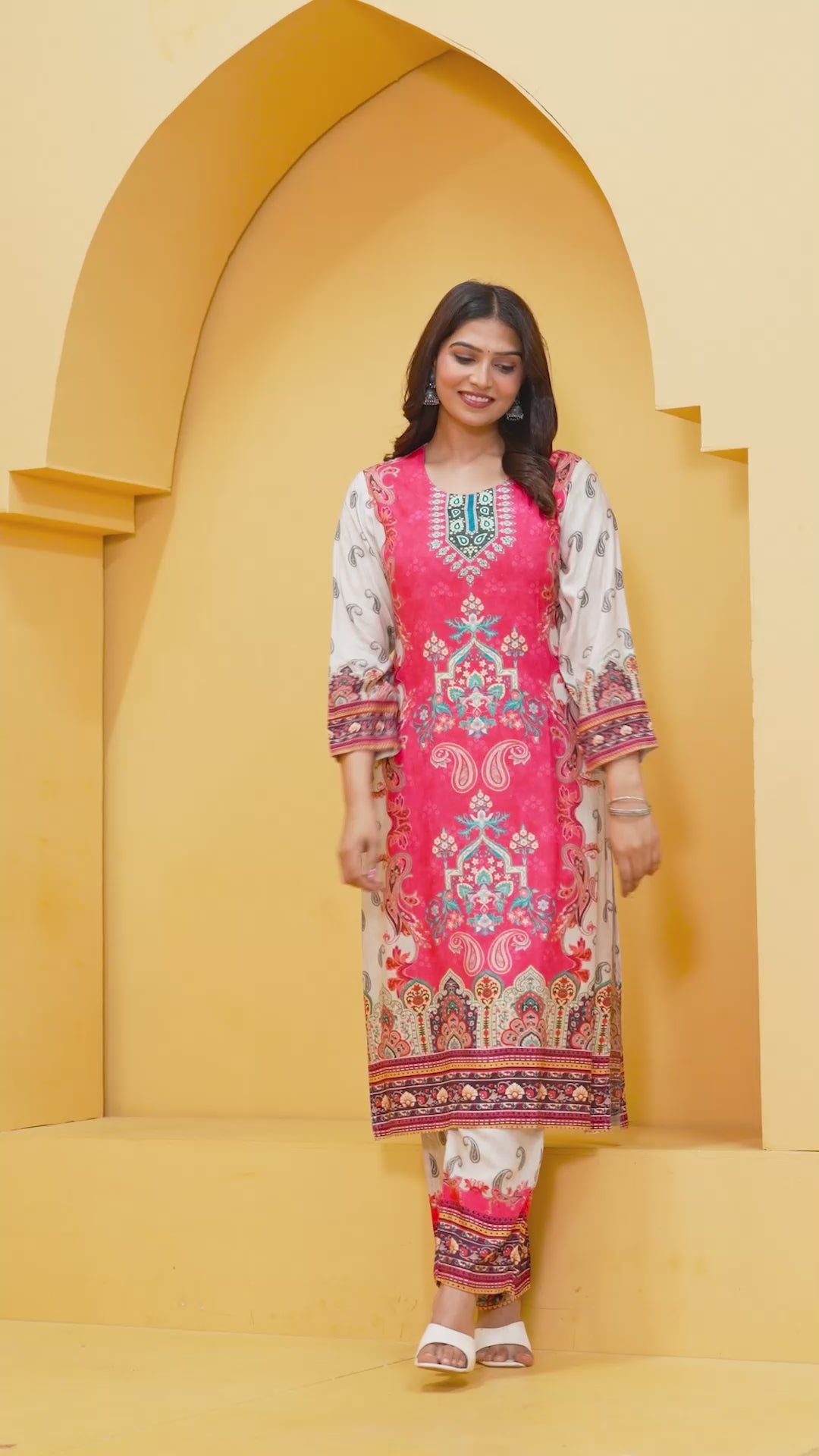 Sanjh Collection Pure Muslin Printed Kurta Set – Timeless Evening Elegance